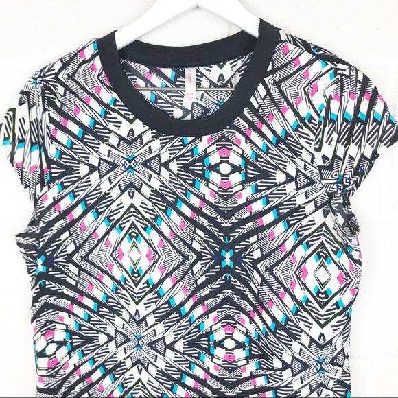 Xhilaration Colorful Kaleidoscope Abstract Print Cap Sleeve Shift Dress Medium - Picture 3 of 7